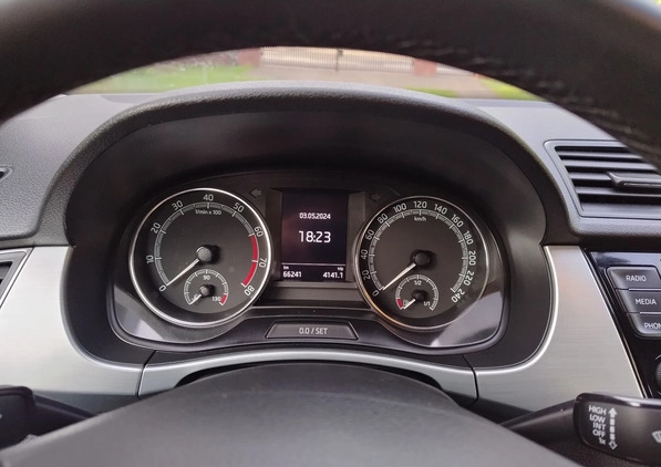 Skoda Fabia cena 47500 przebieg: 66250, rok produkcji 2019 z Warszawa małe 121